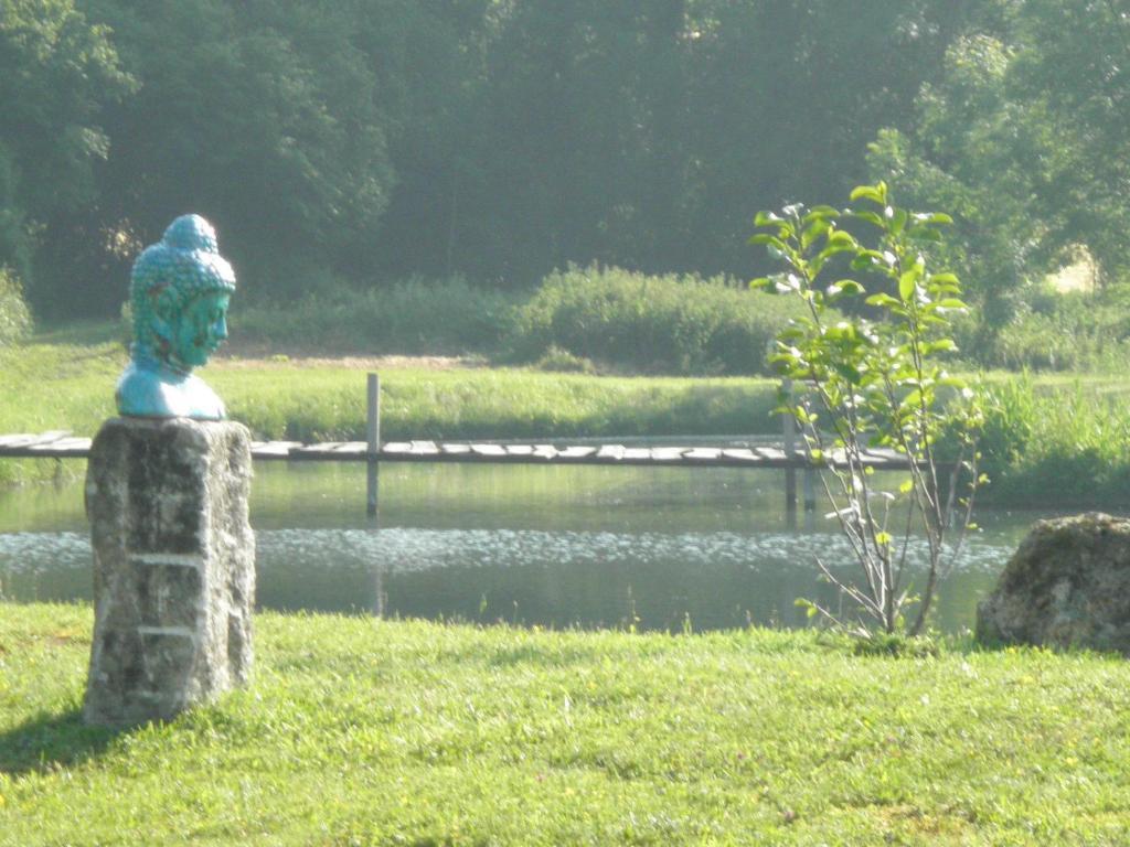 Domaine Du Moulin De L'Etang Panzió Châtillon-sur-Marne Szoba fotó